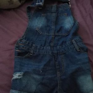 Overall shorts